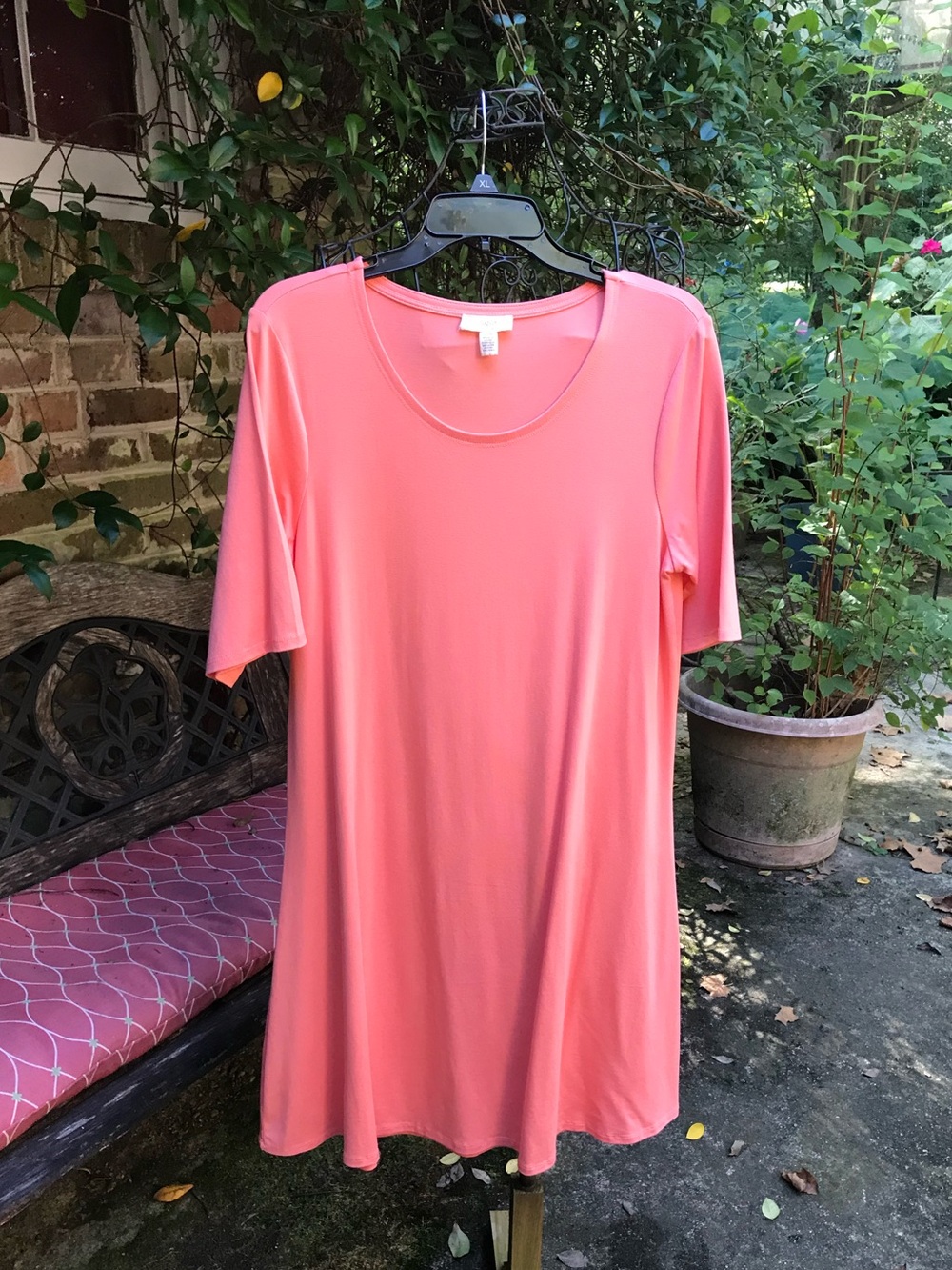 Cupio- PEACH KNIT SHIFT DRESS- Size Large- EUC